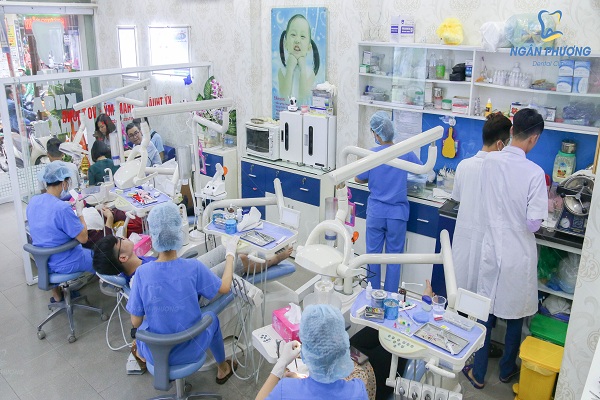 trồng răng implant có đau không