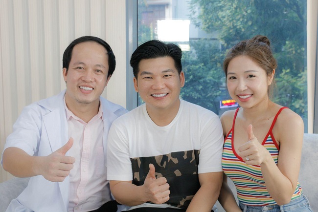 Việt Kiều nô nức đến nha khoa làm răng sứ